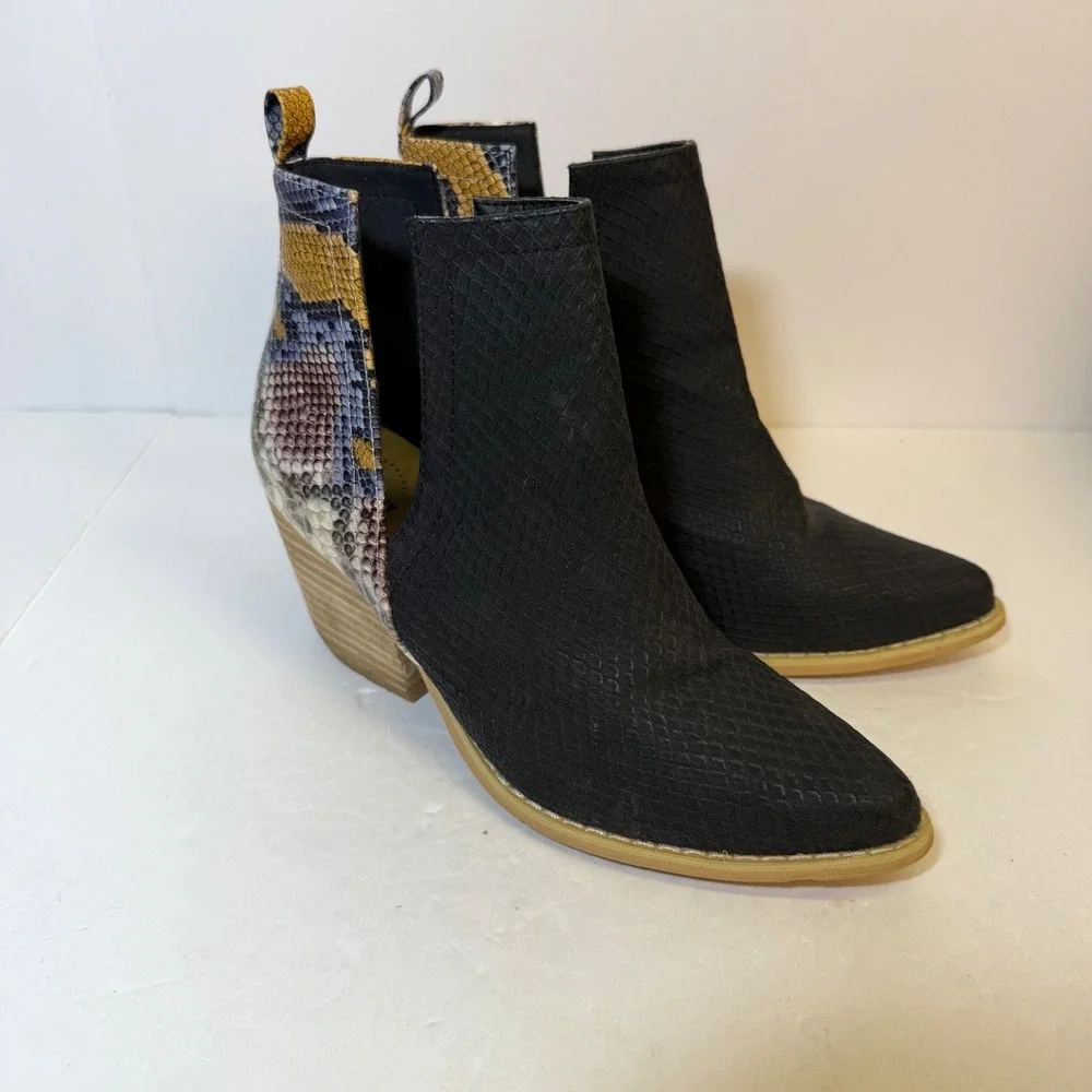Black Snakeskin Pointed Toe Ankle Boots Multicolor Heel Cutout Booties Sz 7